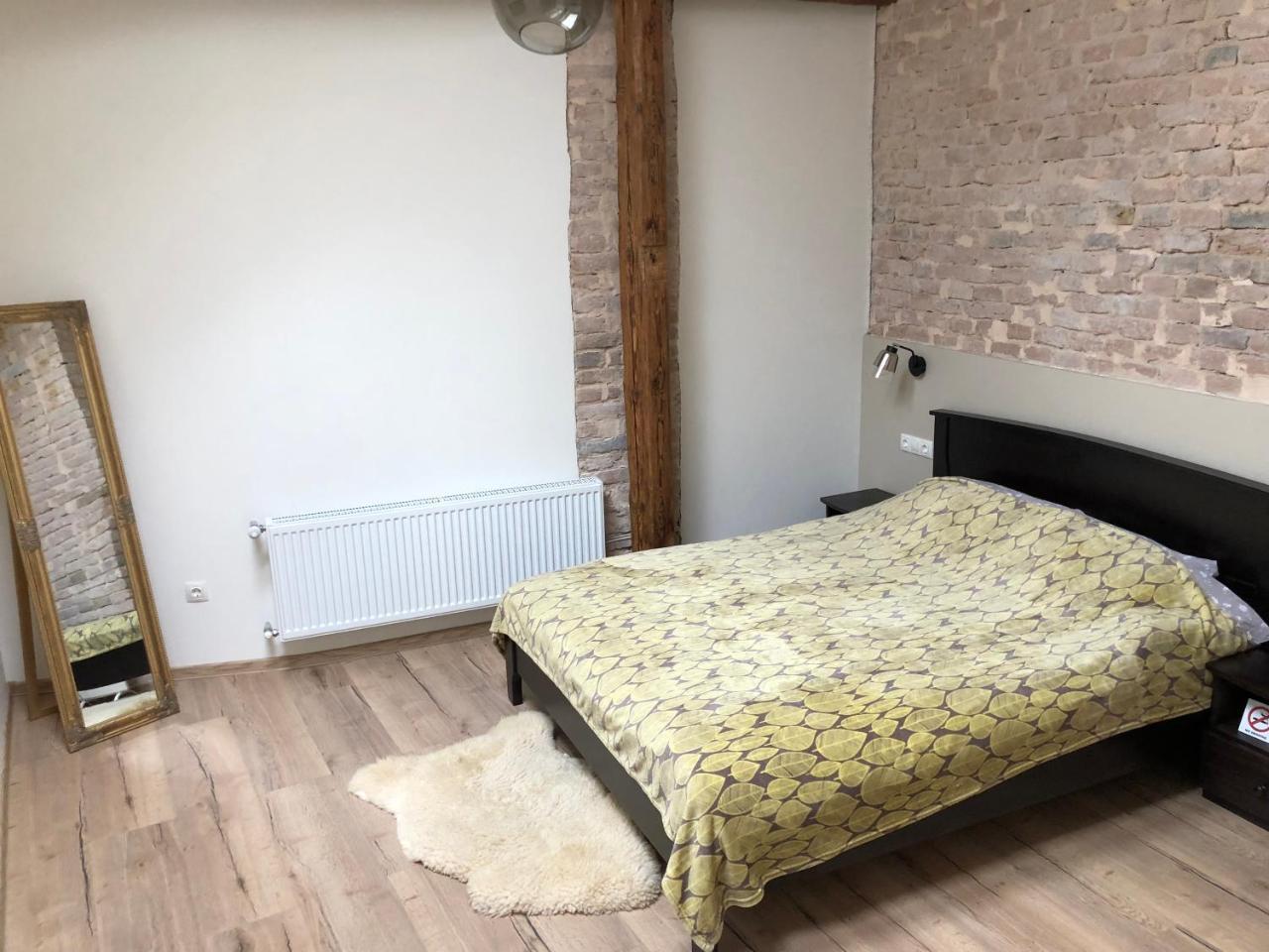 Apartment Lviv Bagian luar foto