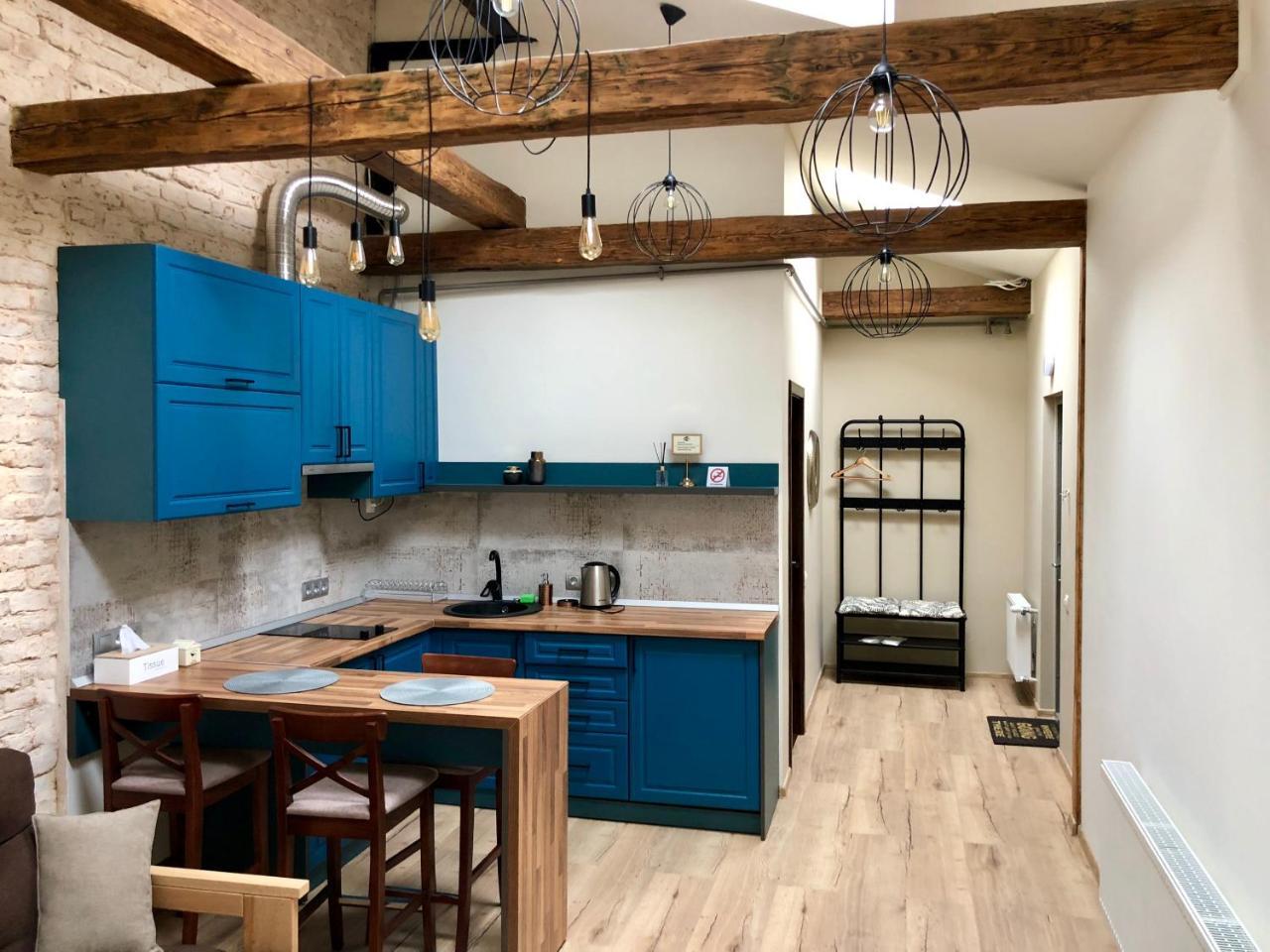 Apartment Lviv Bagian luar foto