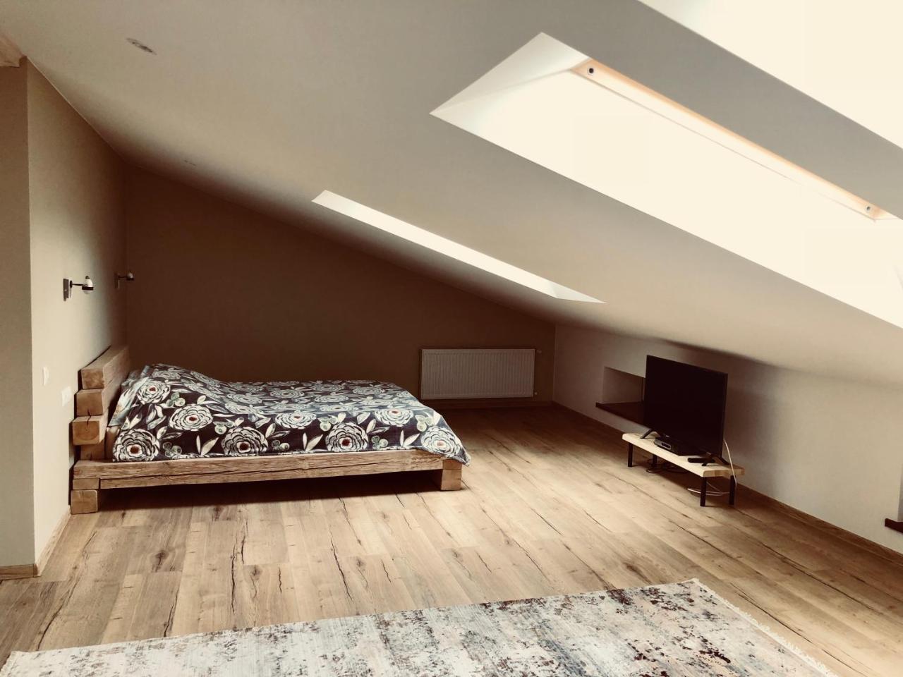 Apartment Lviv Bagian luar foto